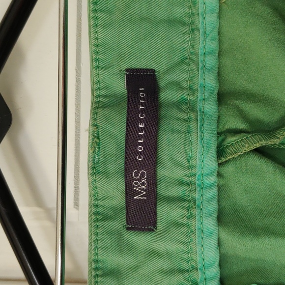 Distressed green chinos - Picture 3 of 6